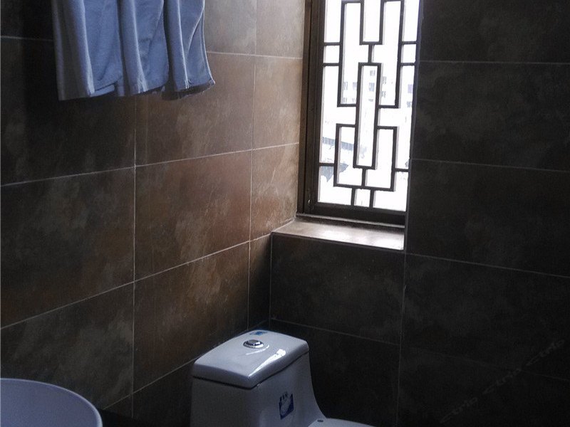 hotelPic
