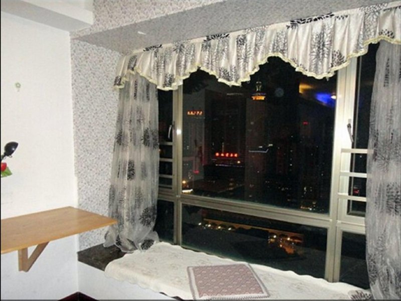 hotelPic