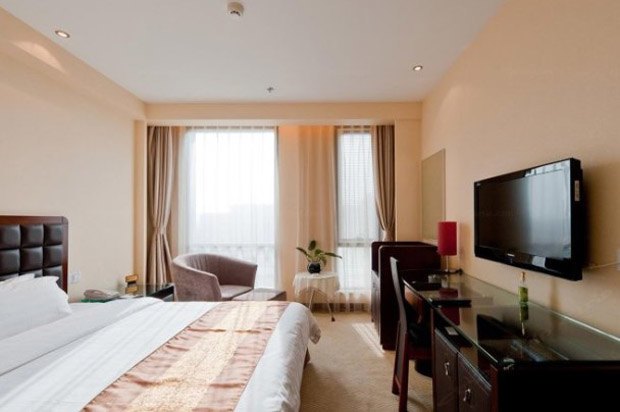hotelPic