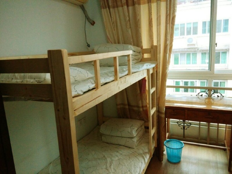 hotelPic