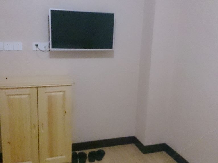 hotelPic