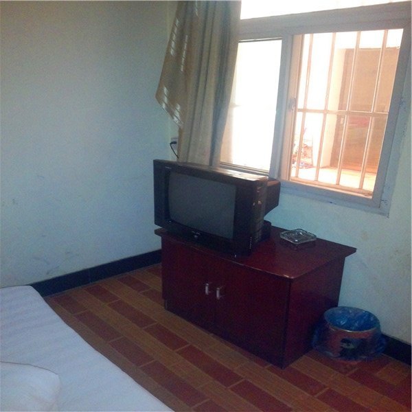 hotelPic