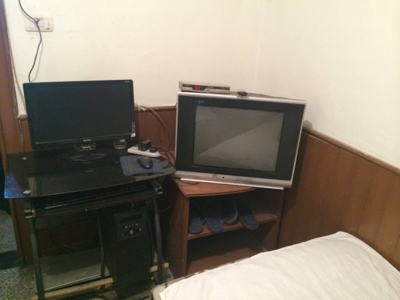 hotelPic
