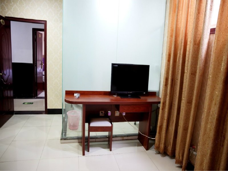 hotelPic