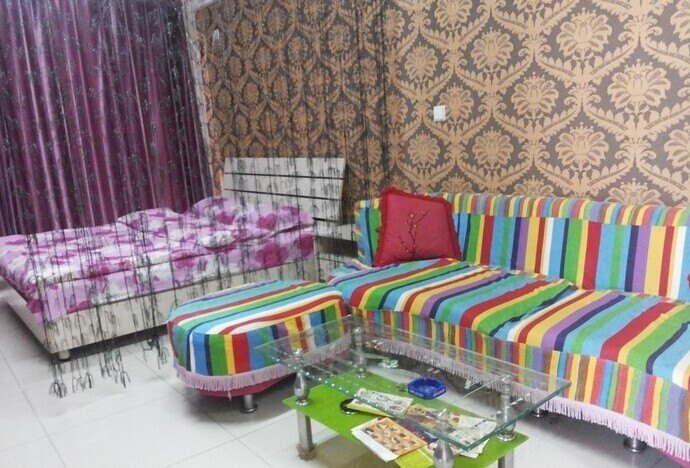 hotelPic