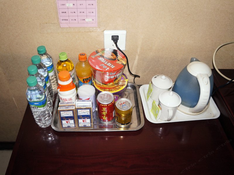 hotelPic