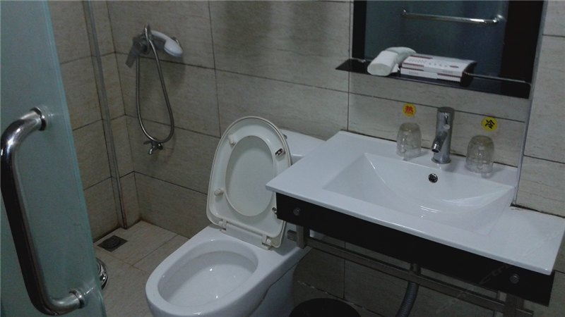 hotelPic