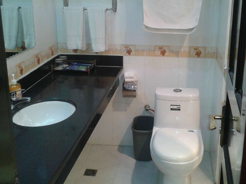 hotelPic