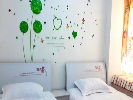 hotelPic