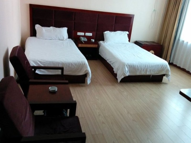 hotelPic