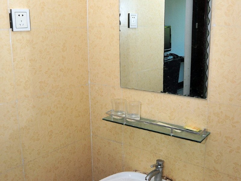 hotelPic