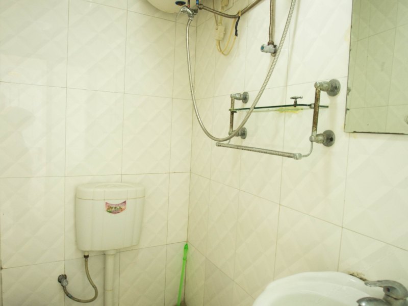 hotelPic