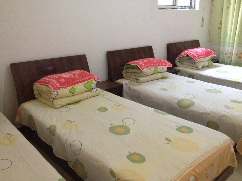hotelPic