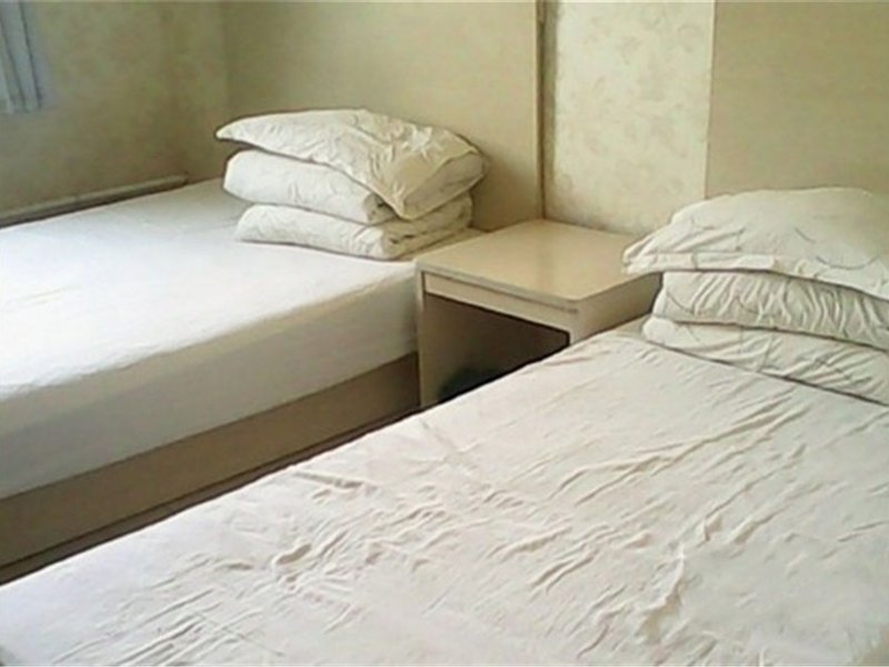 hotelPic