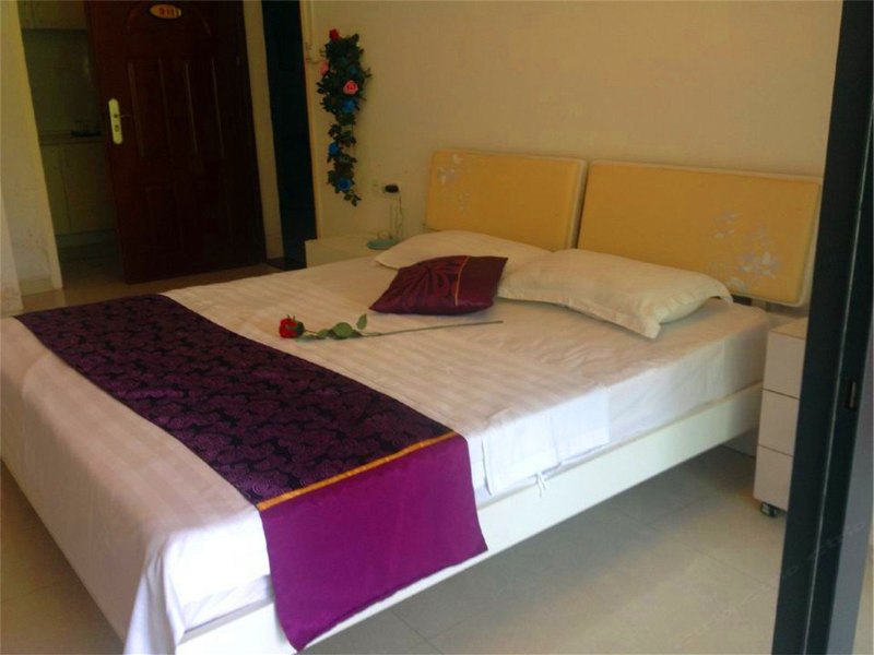 hotelPic