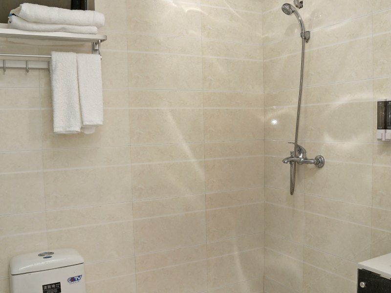 hotelPic
