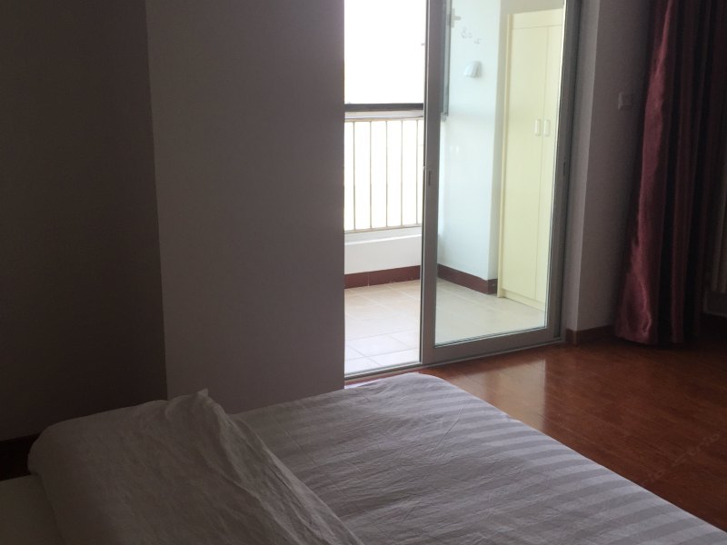 hotelPic