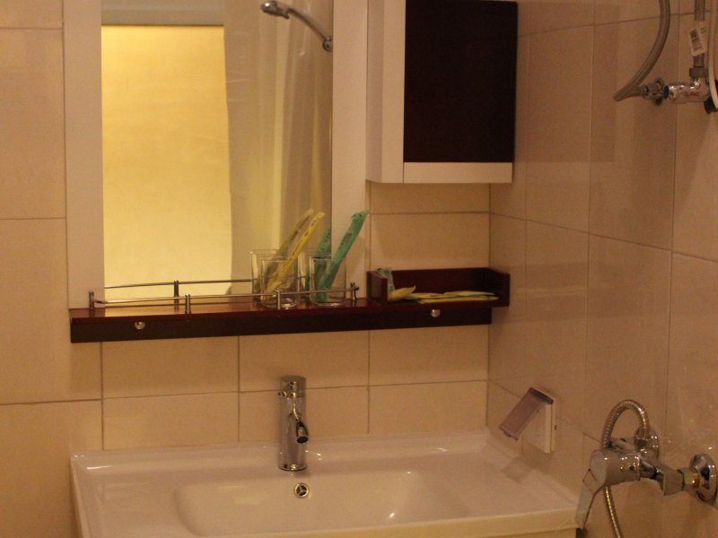 hotelPic