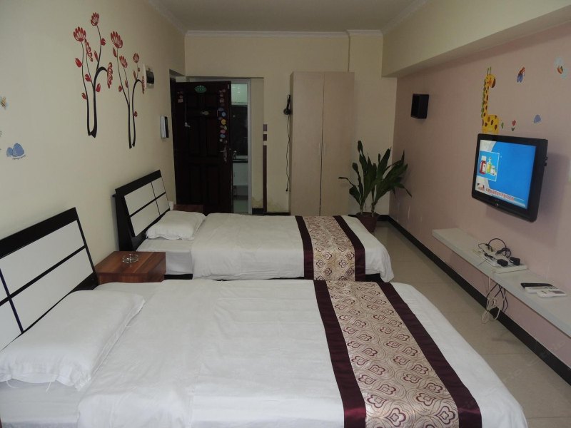 hotelPic