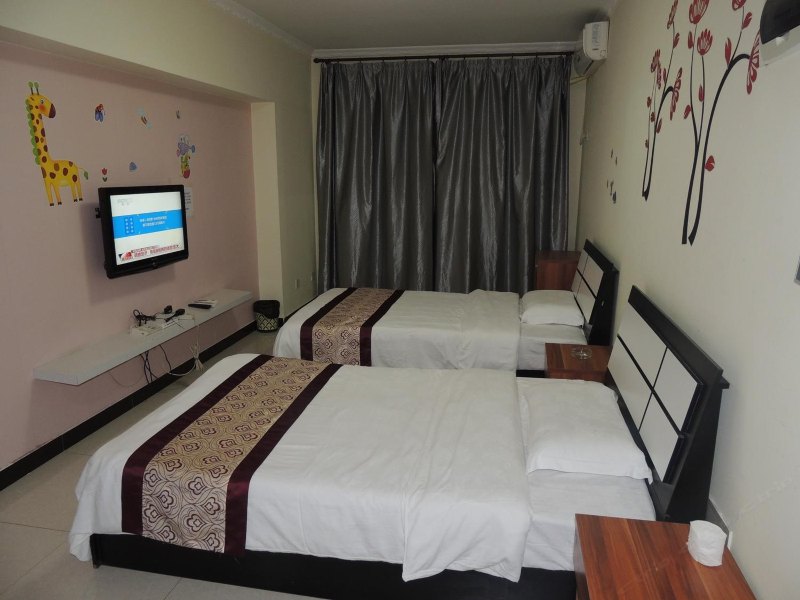 hotelPic