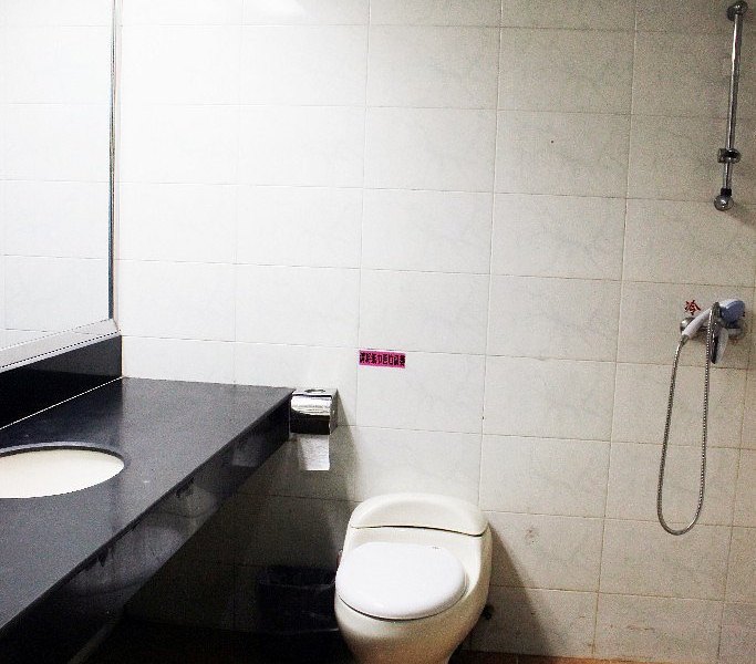 hotelPic