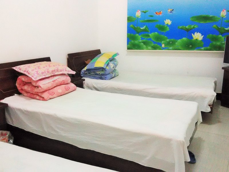 hotelPic