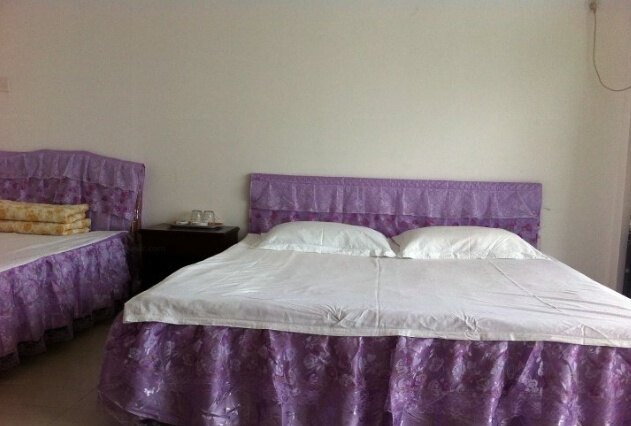 hotelPic