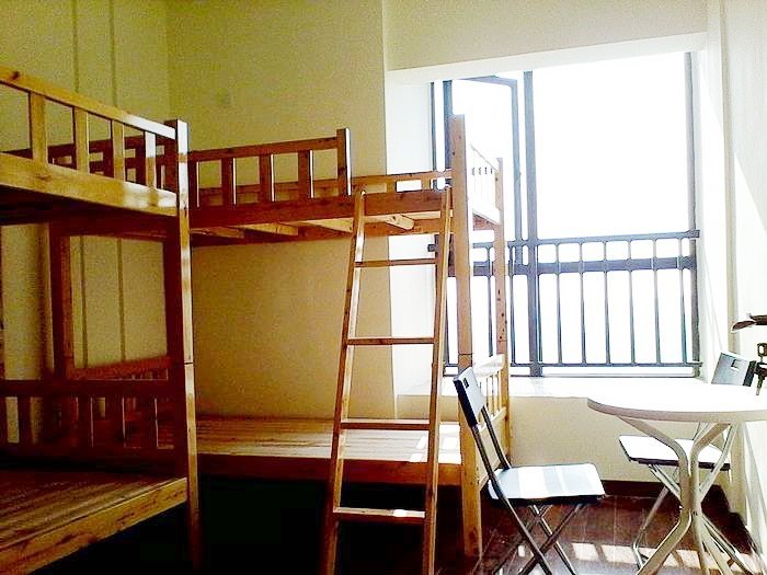 hotelPic