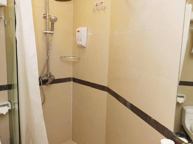 hotelPic