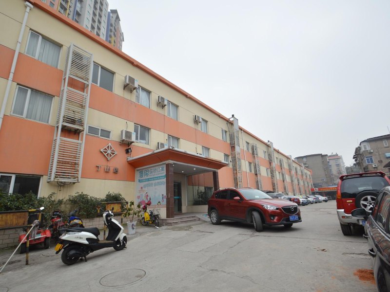 漫果连锁公寓（南京金一村虎踞北路艺术学院店）