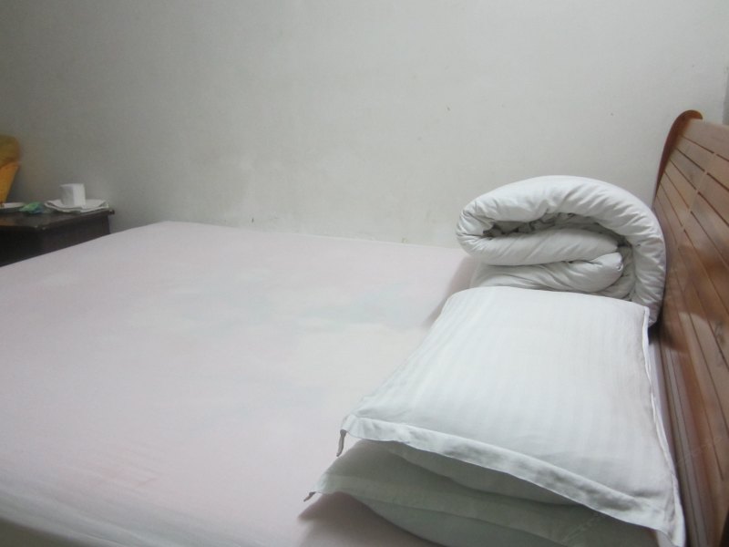 hotelPic