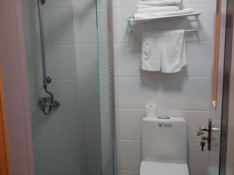 hotelPic