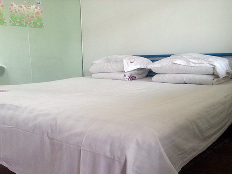 hotelPic