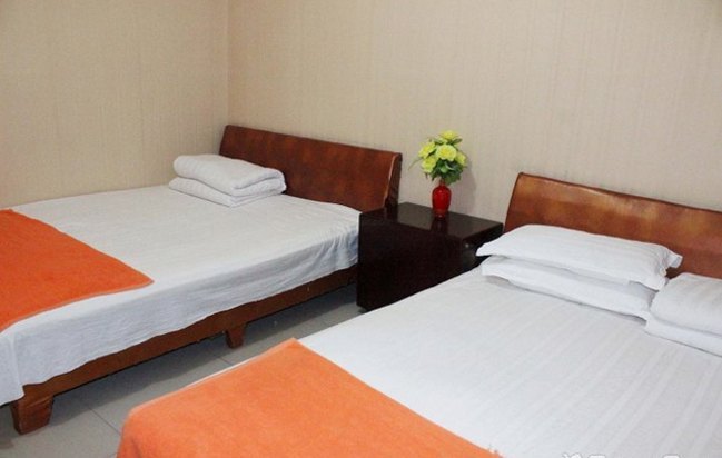 hotelPic