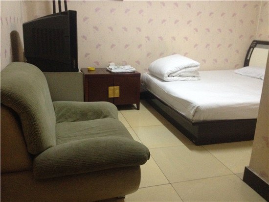 hotelPic
