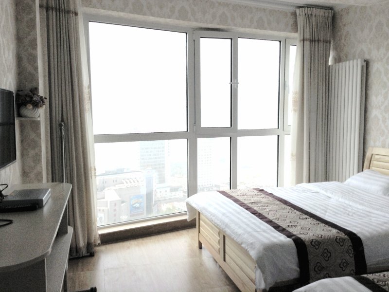 hotelPic