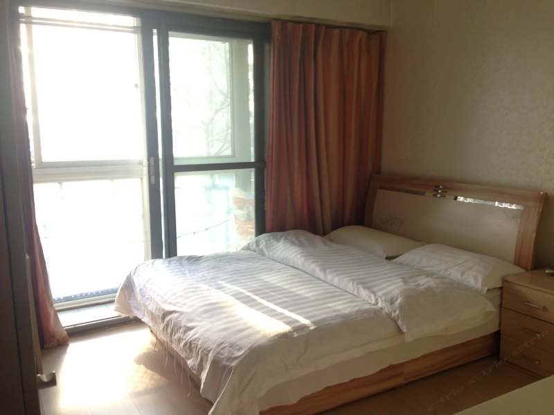 hotelPic