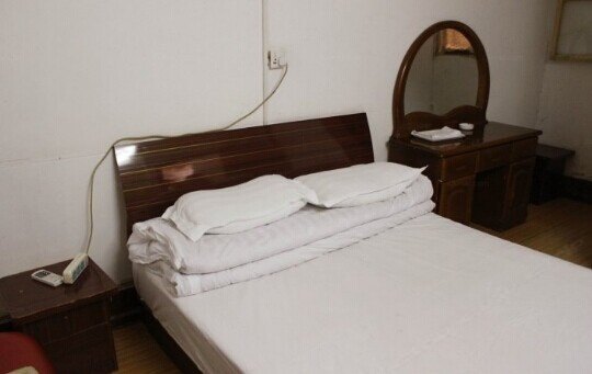 hotelPic