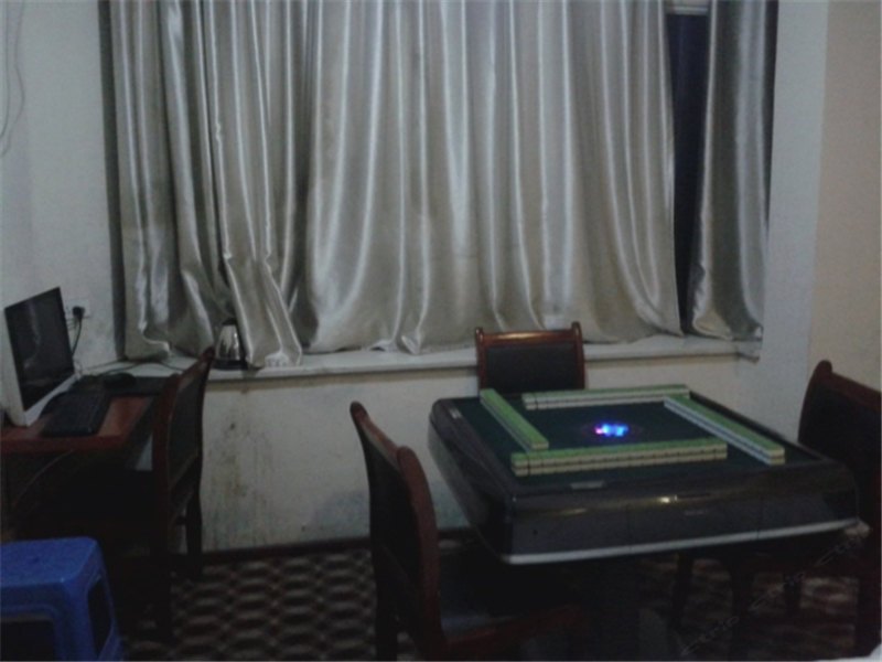 hotelPic