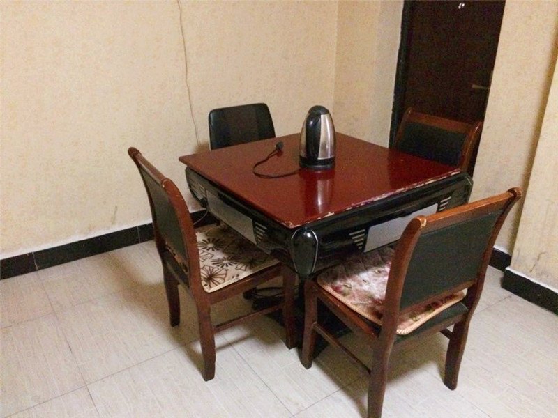 hotelPic