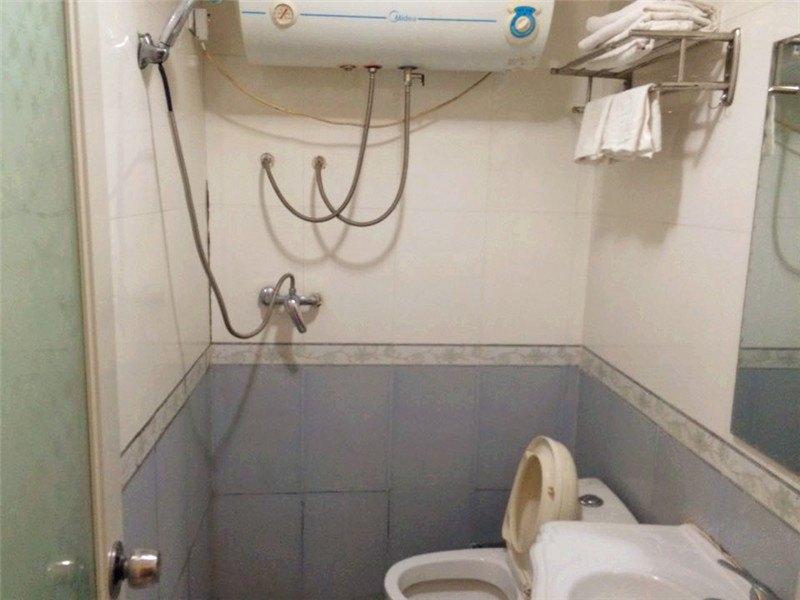 hotelPic