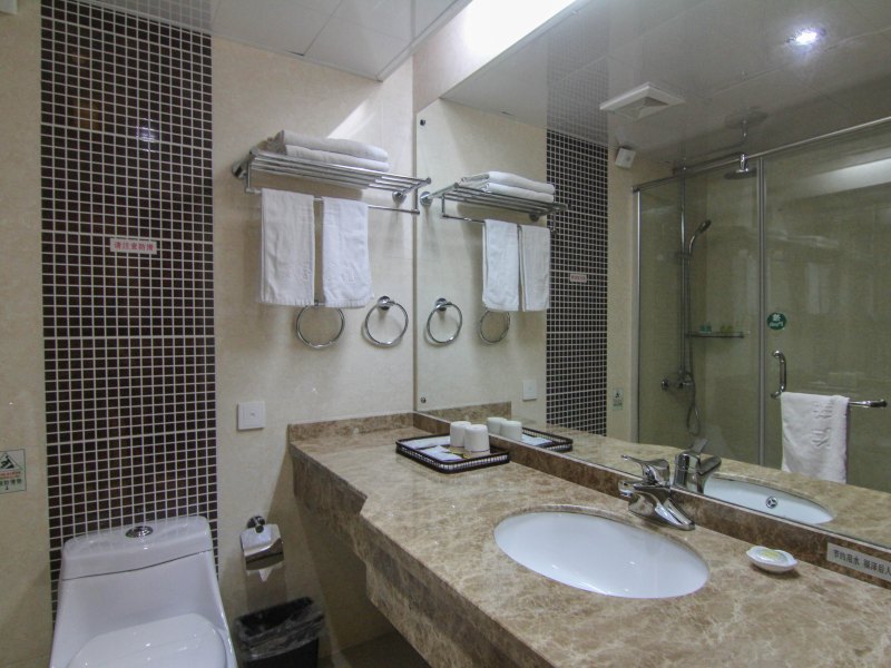 hotelPic