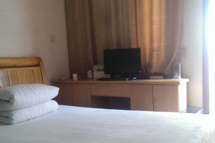 hotelPic