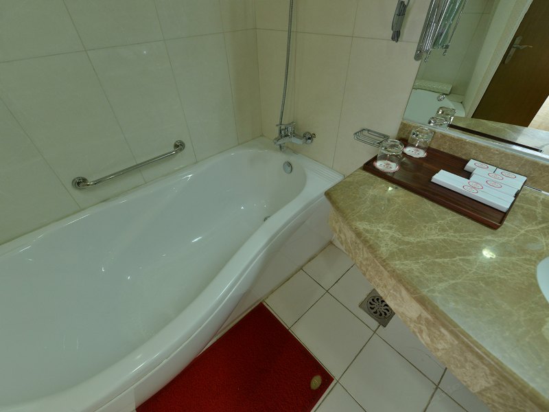 hotelPic
