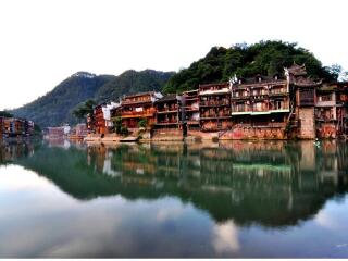 十一張家界游報價_張家界旅游要多少錢跟團_張家界五日游路線