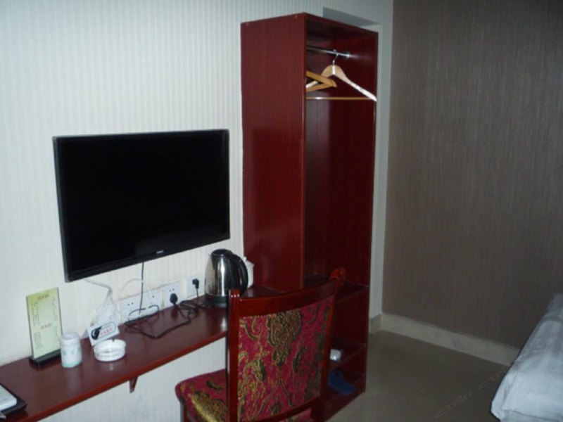 hotelPic