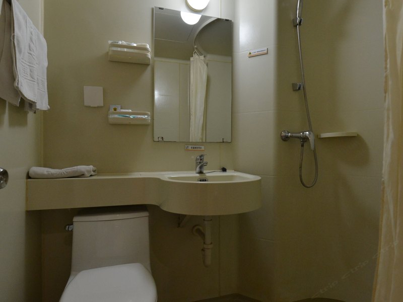 hotelPic