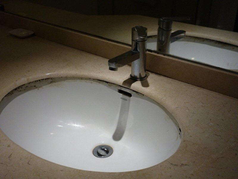 hotelPic