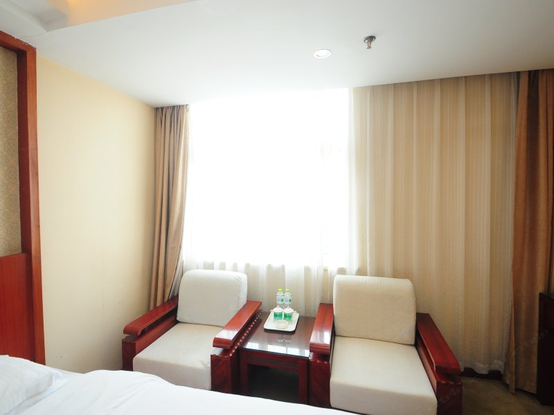 hotelPic