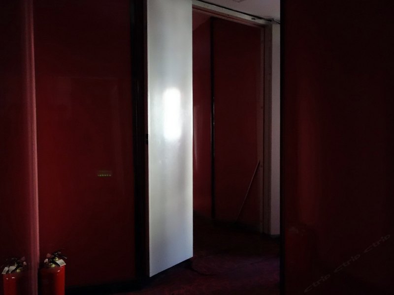 hotelPic